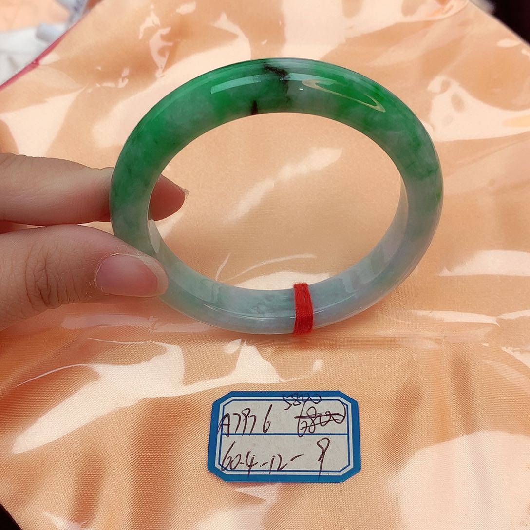 翡翠未镶嵌手镯缅甸翡翠