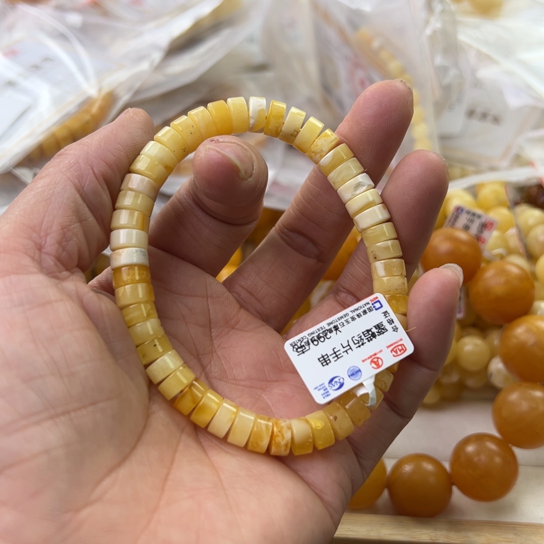 琥珀珠宝奇石未镶嵌