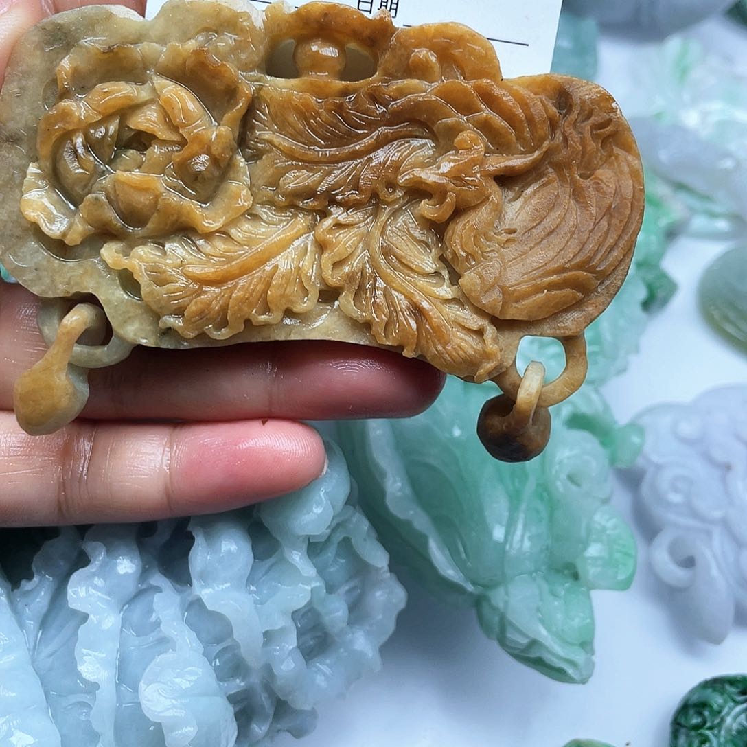 定制翡翠未镶嵌风*扬