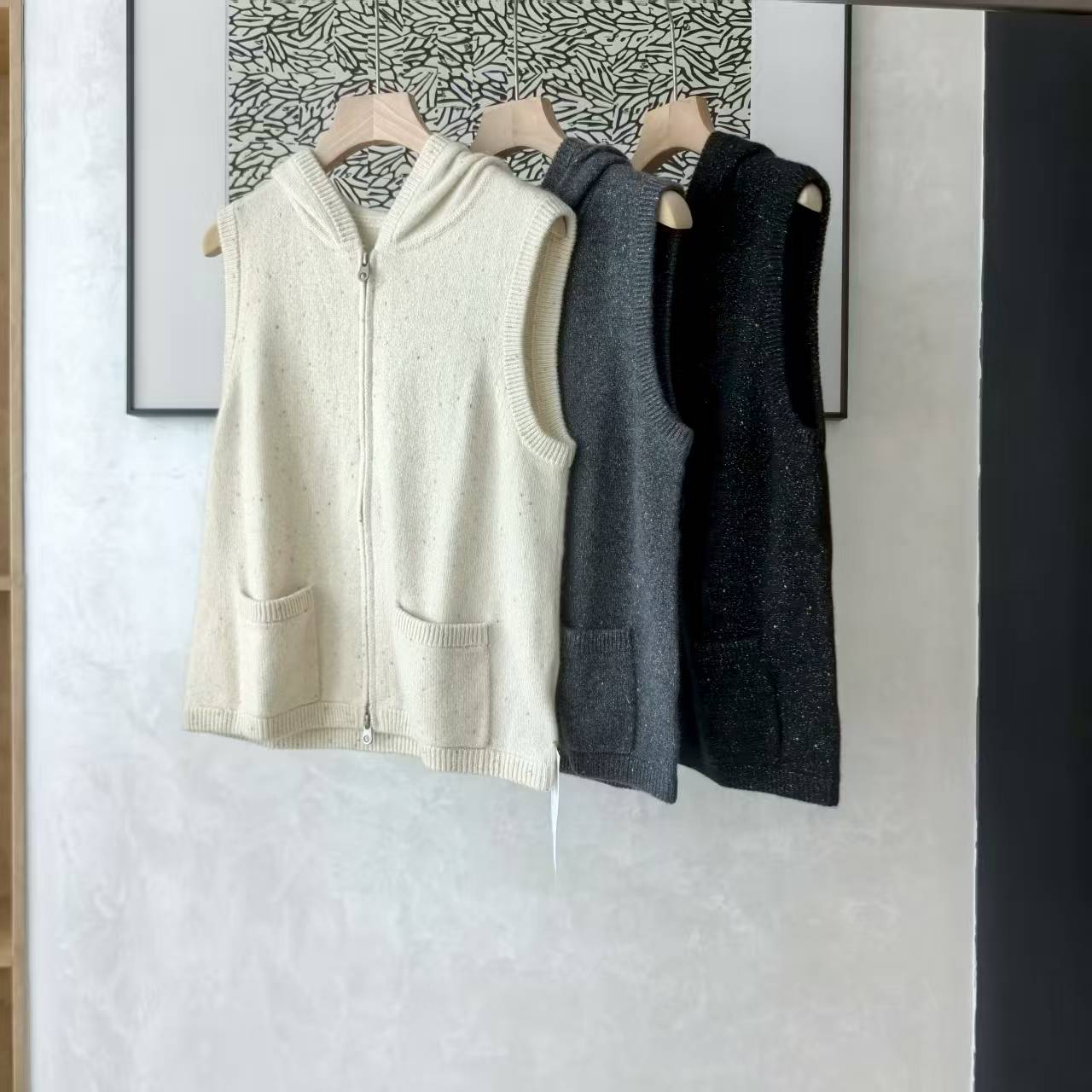 10454设计师款减龄气质老钱风山羊绒金豆纱连帽马甲