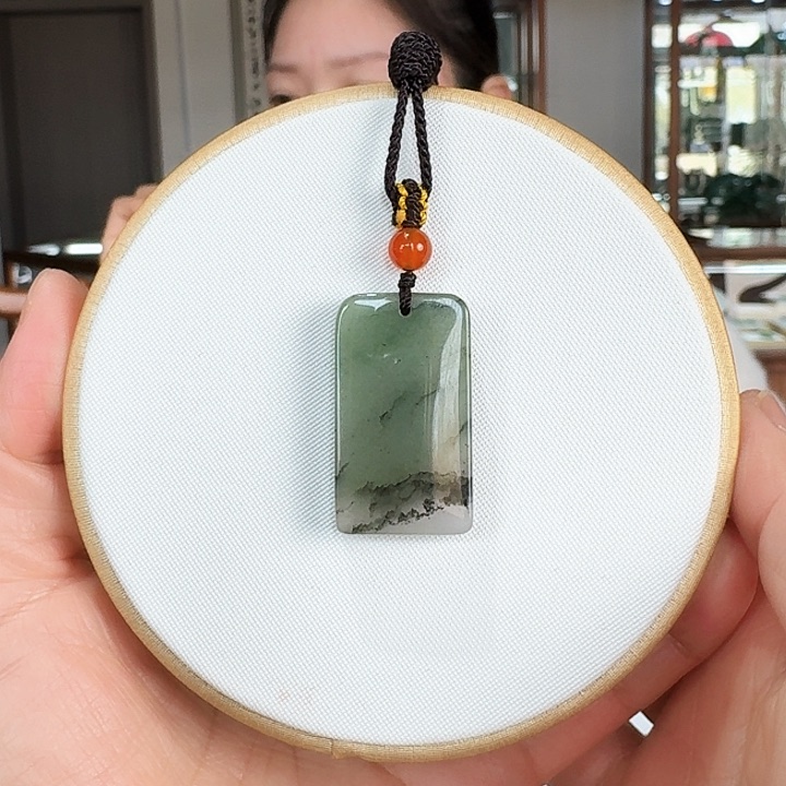 密玉（石英质玉）吊坠合金