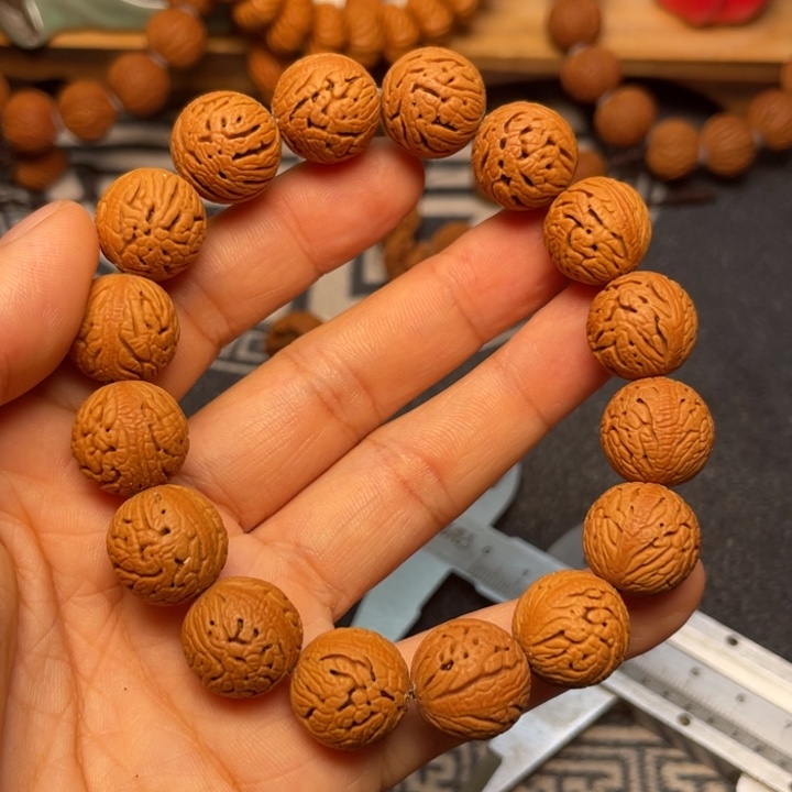 桃核手串龙纹桃核1