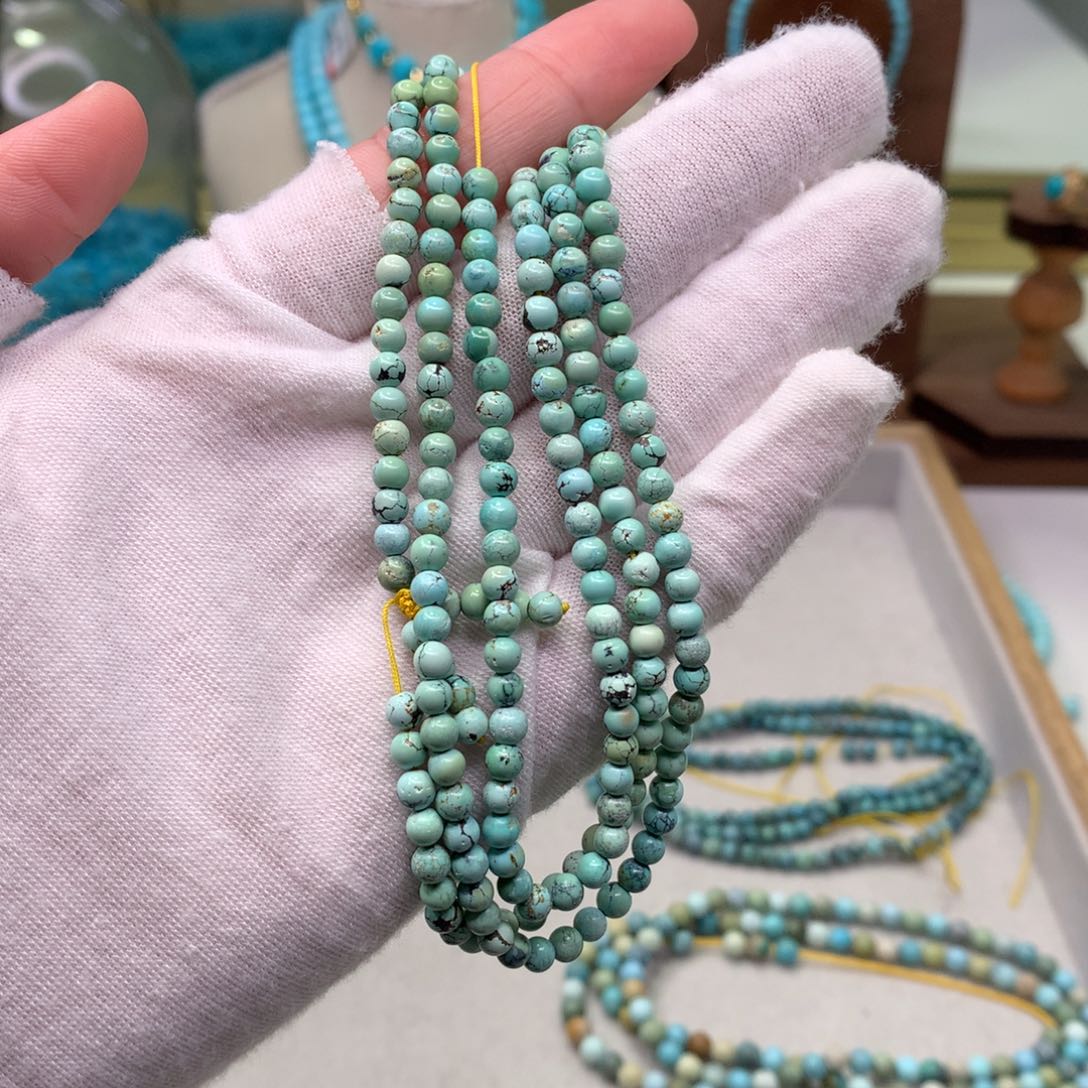 绿松石配饰未镶嵌