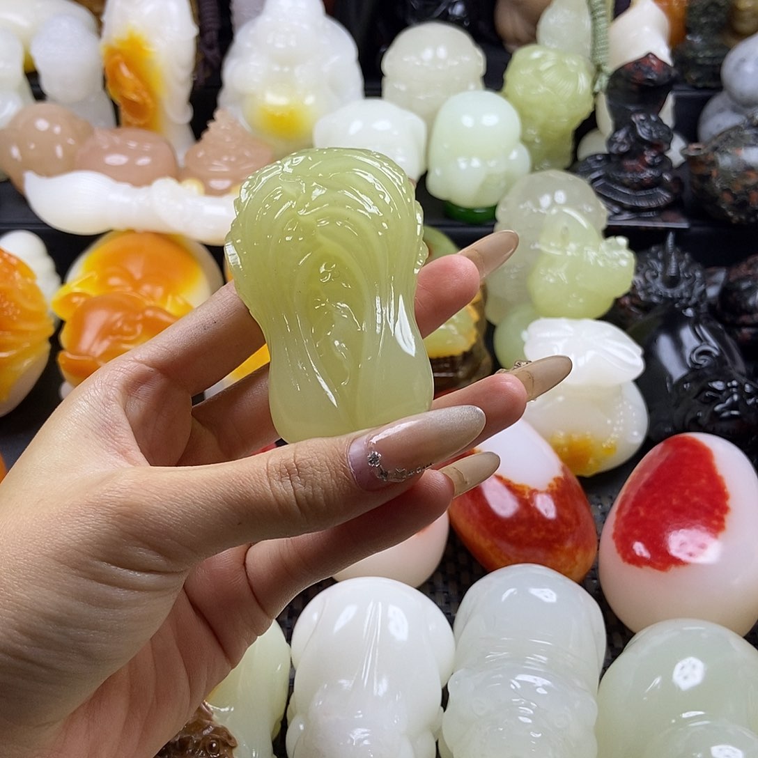 无花朵原石雕刻把件 白菜