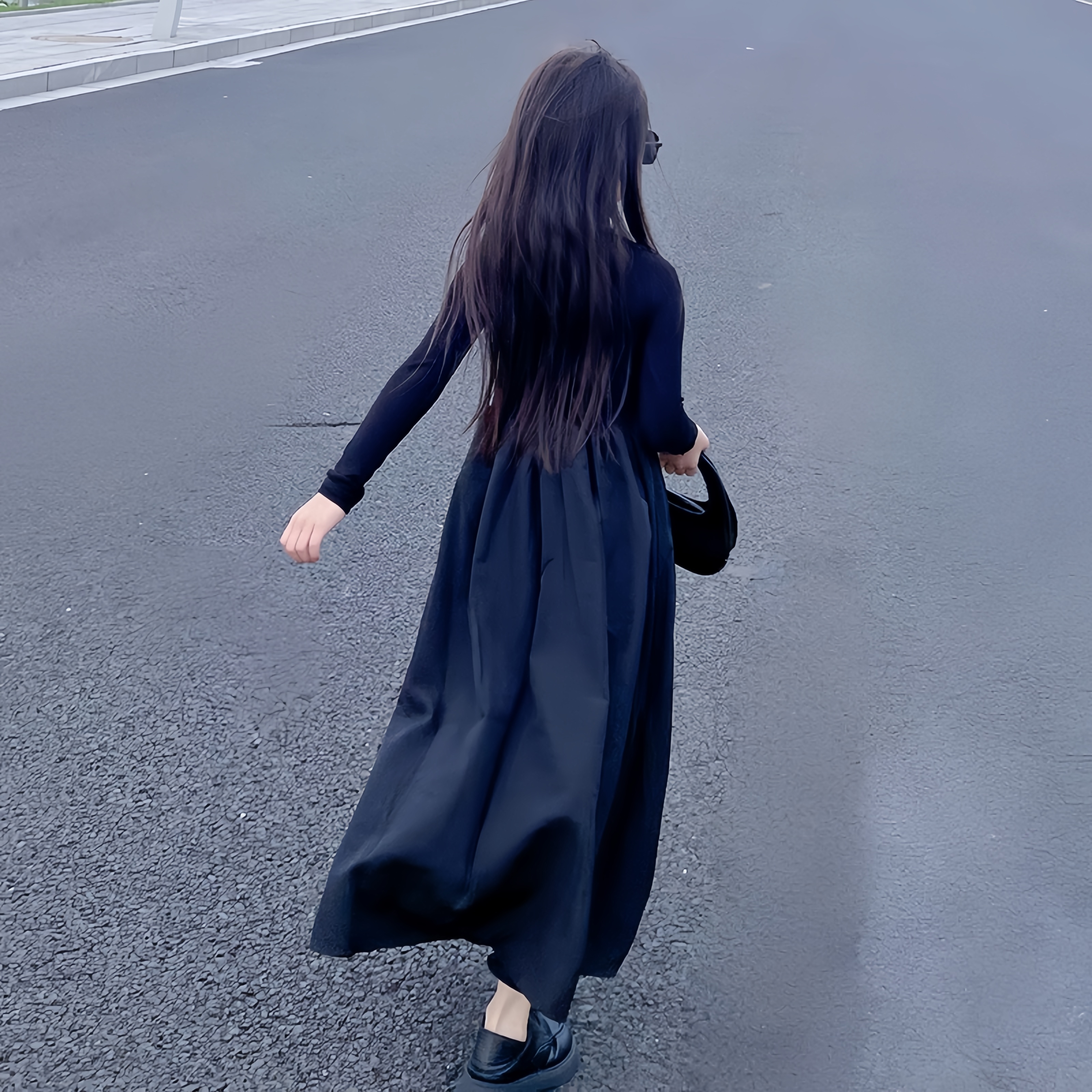 木木屋女童连衣裙秋季儿童小黑裙休闲长裙女大童洋气时髦长袖裙子