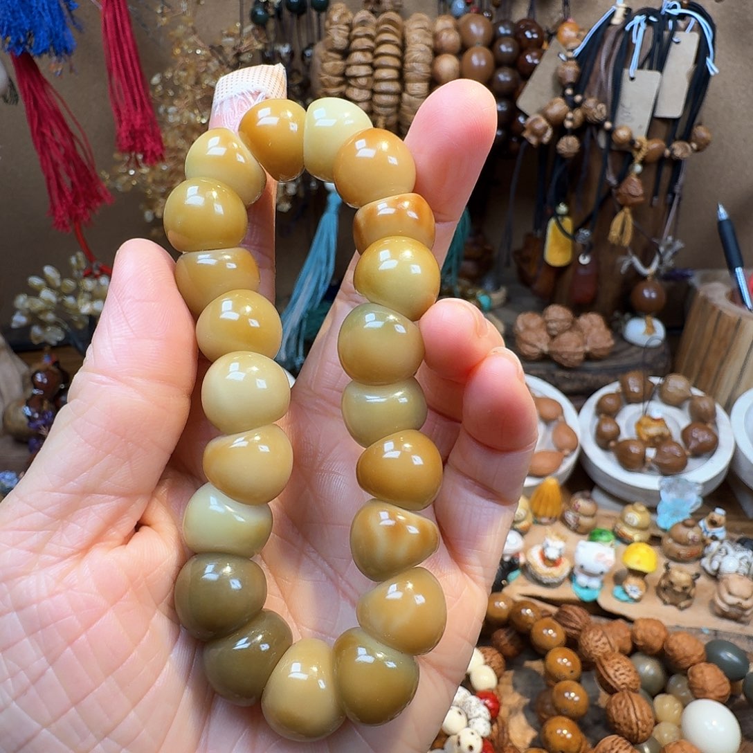 柏香籽/百香籽吊坠菩提树和树
