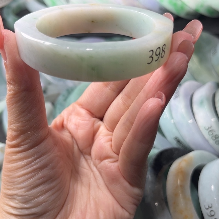 定制翡翠未镶嵌翡翠手镯翡翠手镯