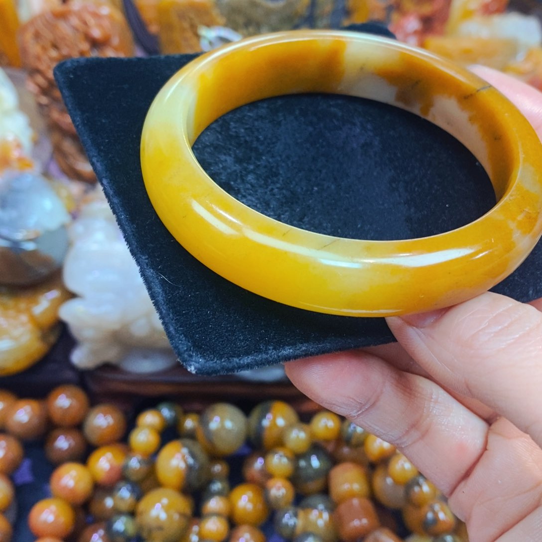 未镶嵌石英质玉（黄龙玉）吊坠(不含链)