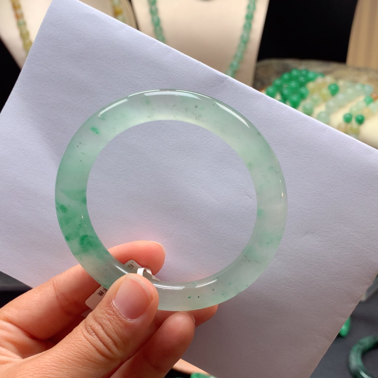 【闪购商品】未镶嵌手镯石英质玉子**师