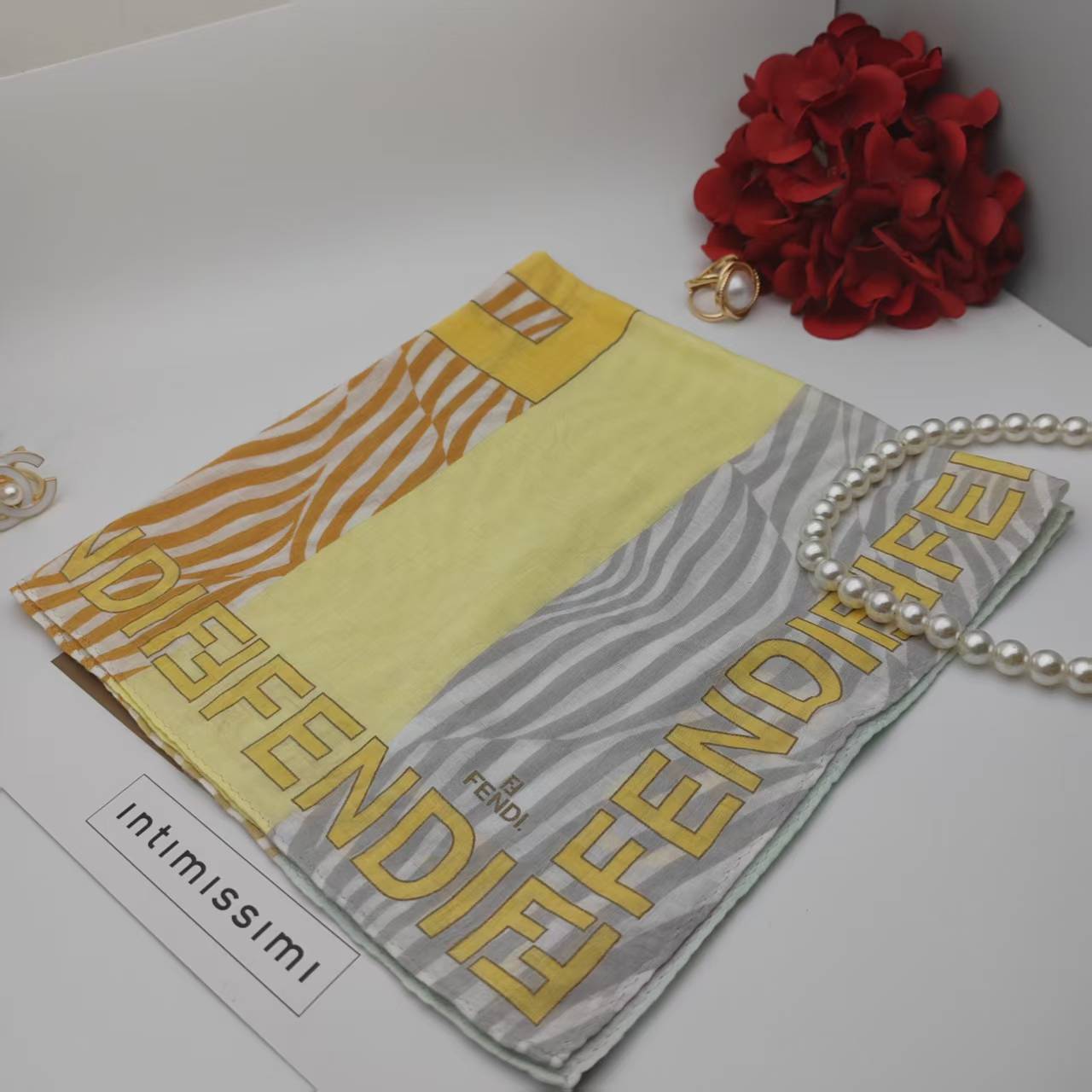 99新 FENDI/芬迪  海囤/芬迪/丝巾/yy06786