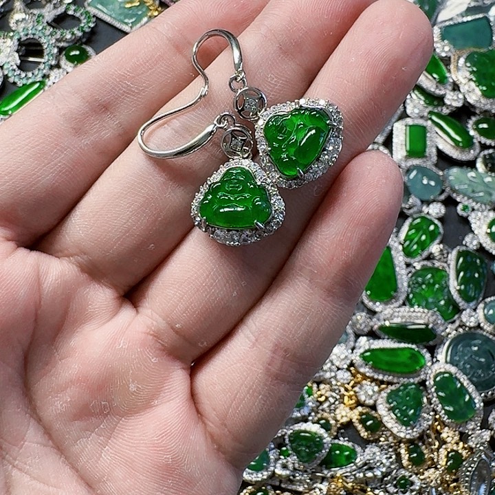 翡翠颈饰未镶嵌天然A货翡翠放漏