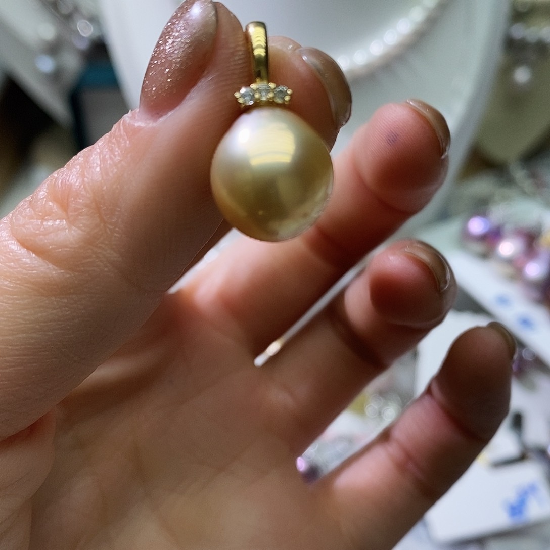 淡水珍珠吊坠未镶嵌