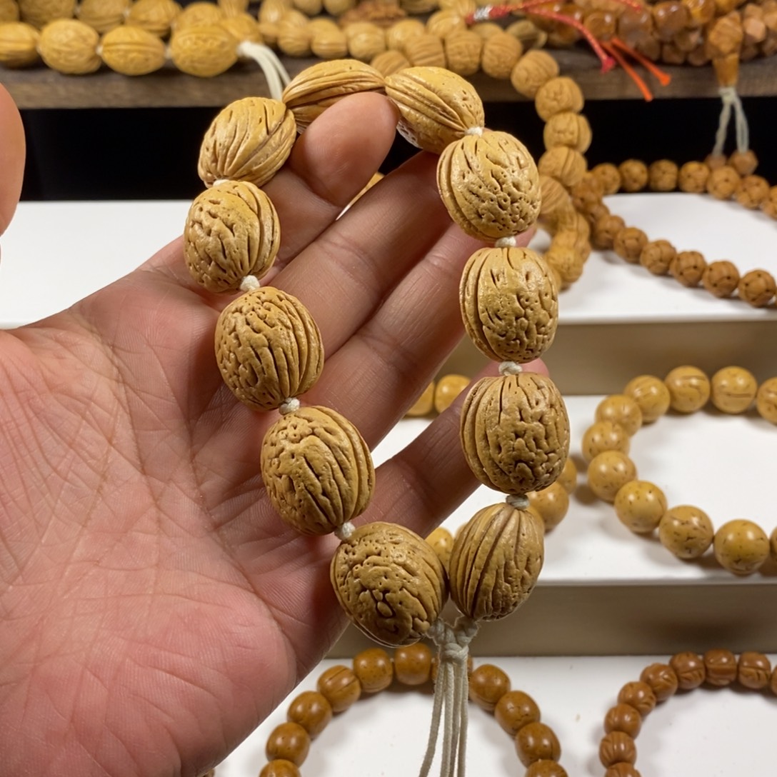 *****吊坠桃核沈阳钱袋子原皮手持