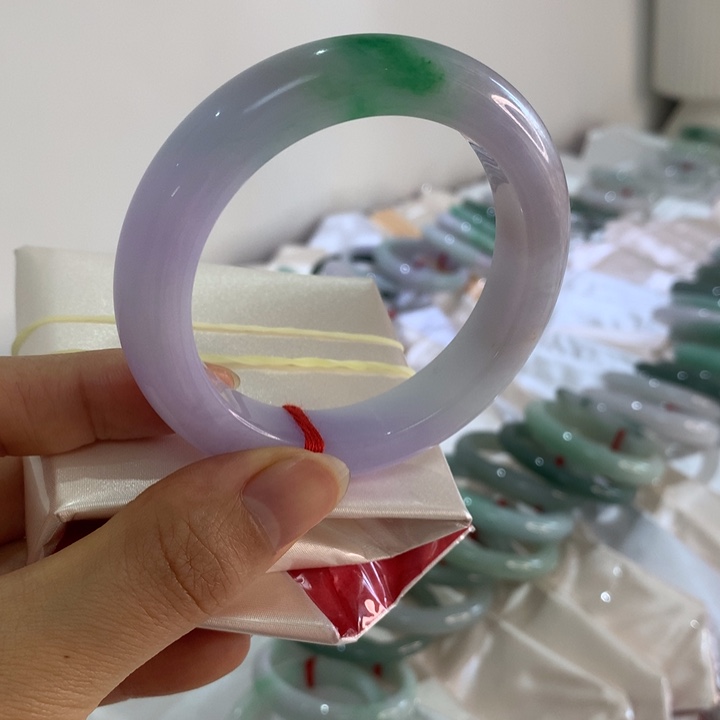 翡翠未镶嵌手镯春彩55.6