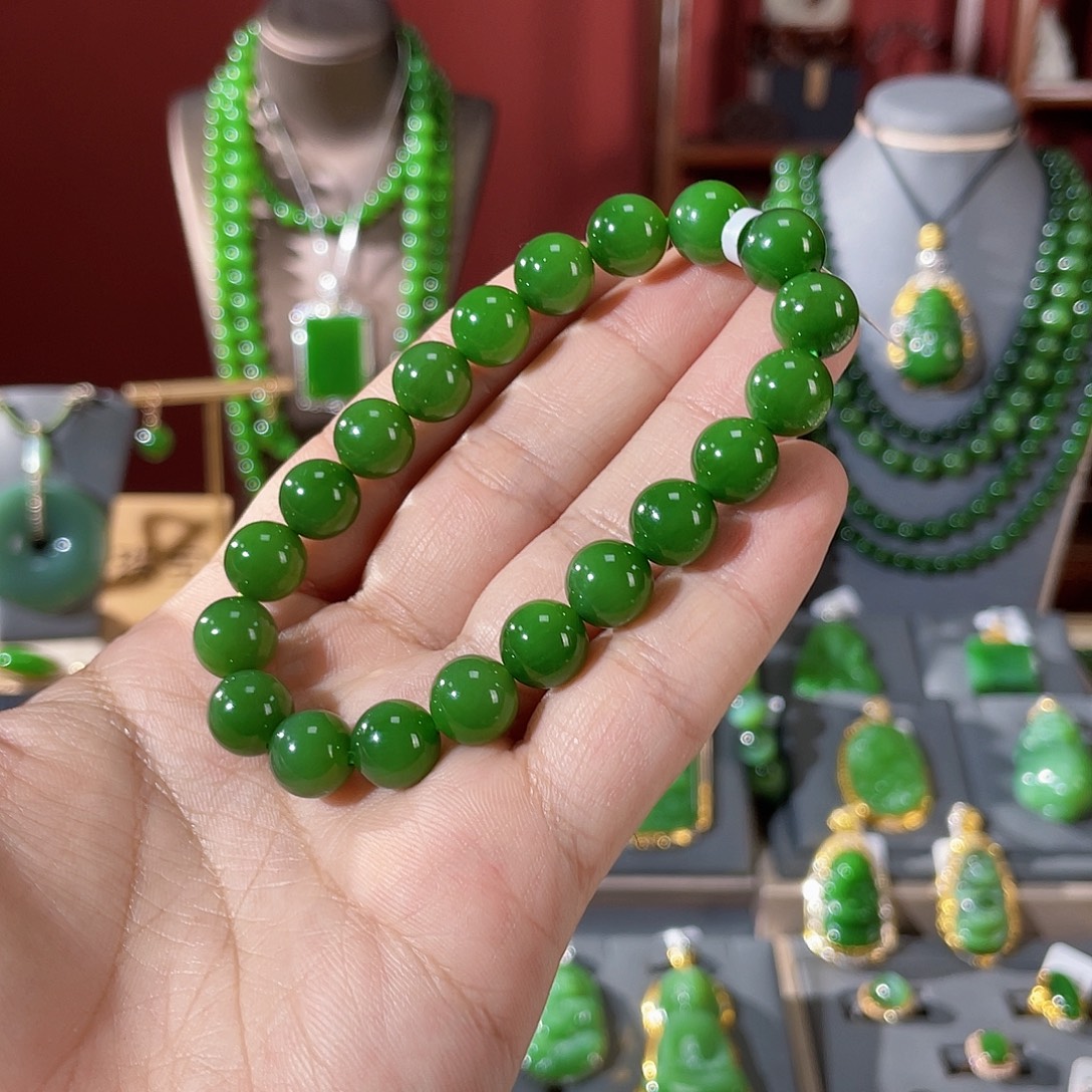 和田玉（碧玉）未镶嵌颈饰