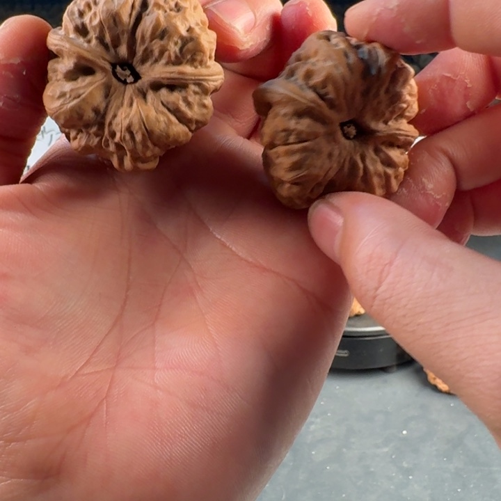 张***生吊坠文玩核桃蛤蟆的眼睛是真的好看啊我的