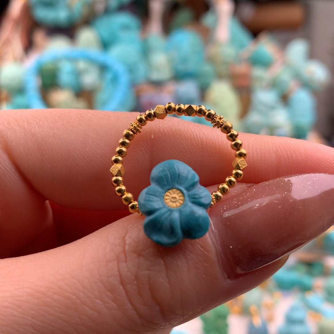 绿松石颈饰18K金镶嵌