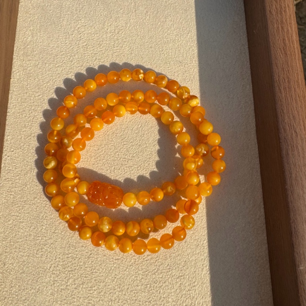 云萧•原创 蜜蜡老蜡貔貅吞金兽三圈6mm+ 多样性发其一