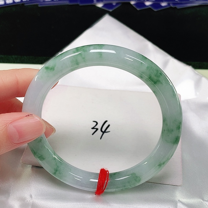 翡翠手镯（圆镯）未镶嵌