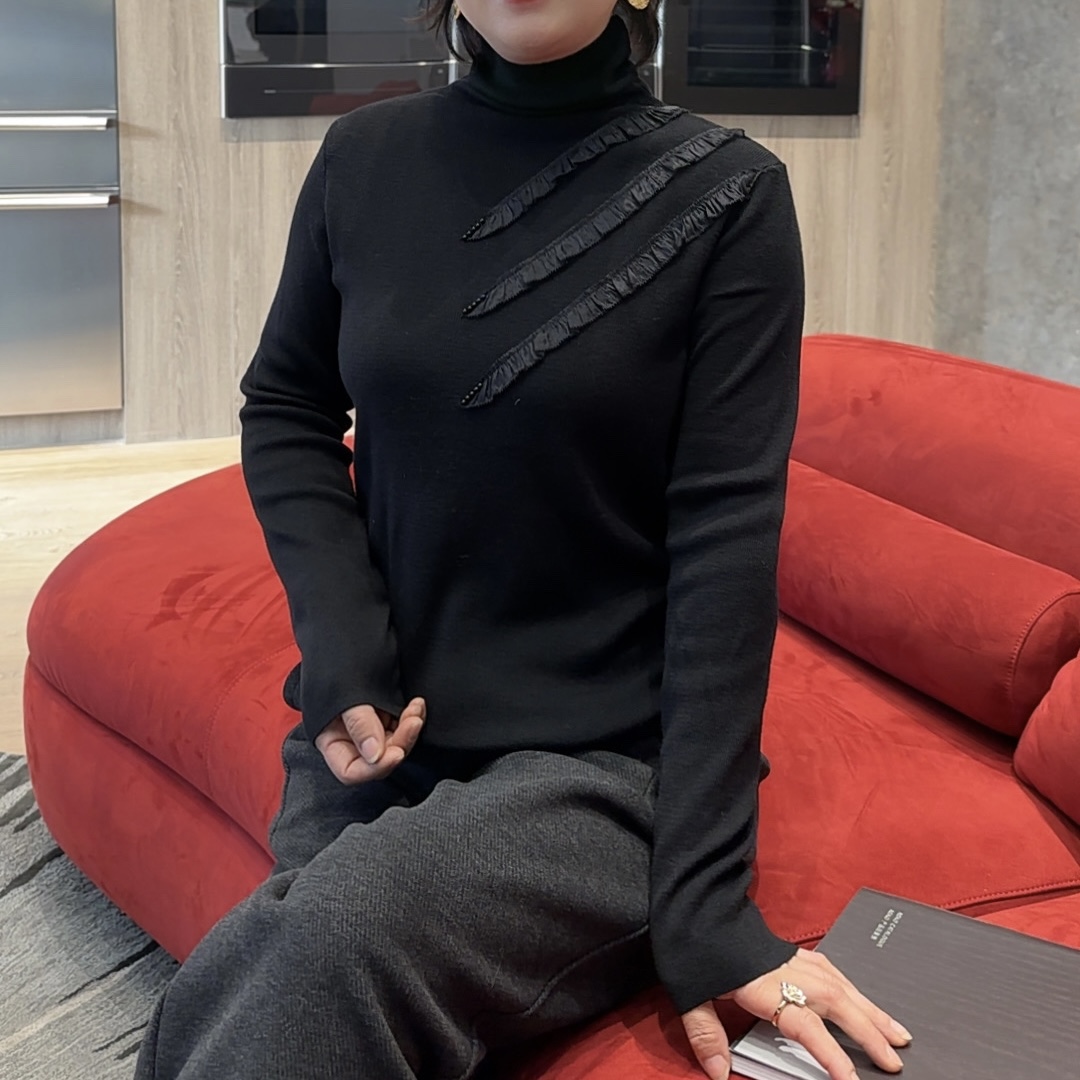 【卿她】秋冬款钉珠拼接斜蕾丝高领打底羊毛衫