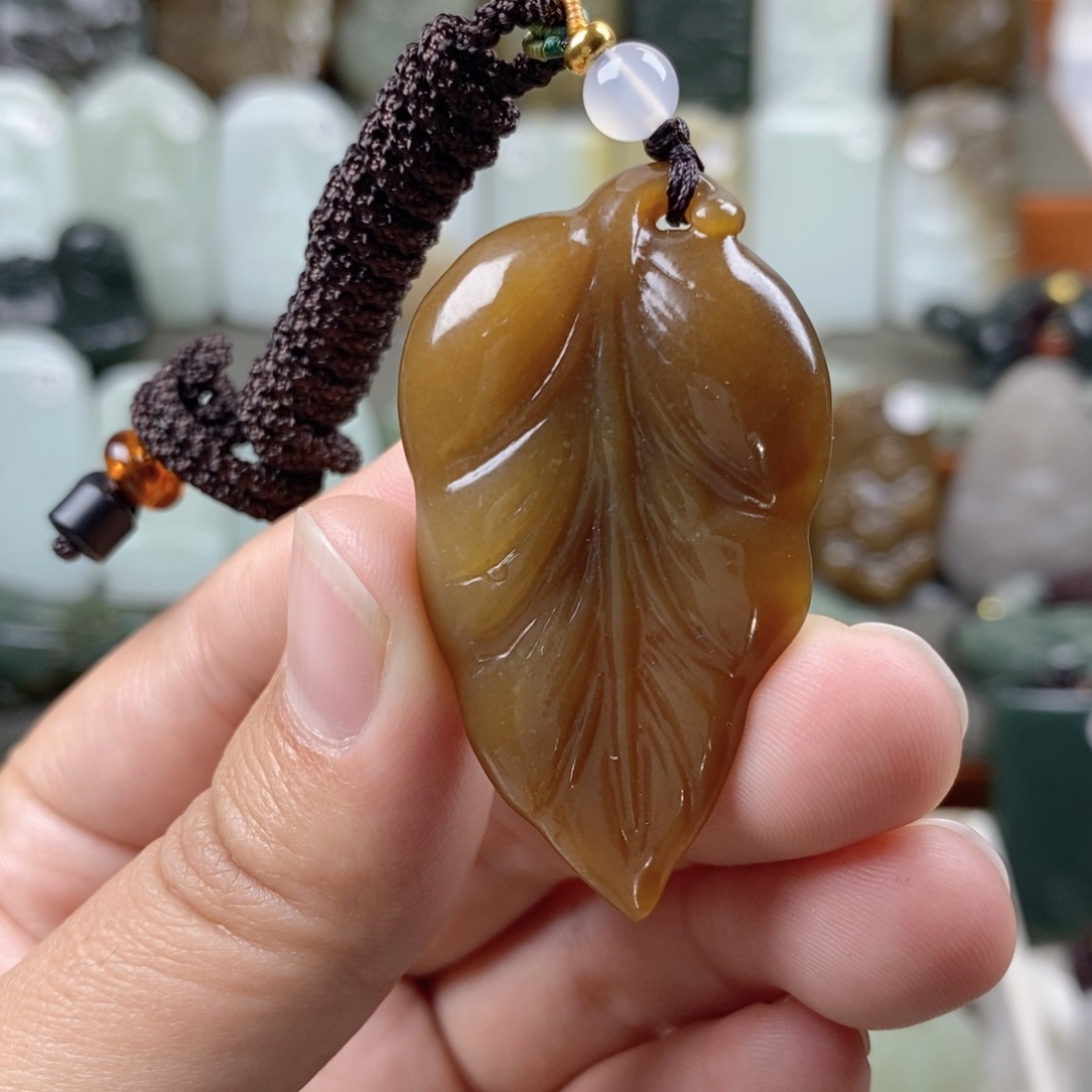 和田玉（糖玉）未镶嵌颈饰