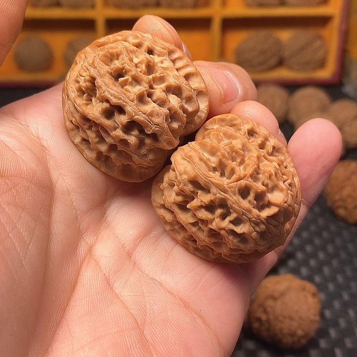 吊坠文玩核桃37尺，苹果园