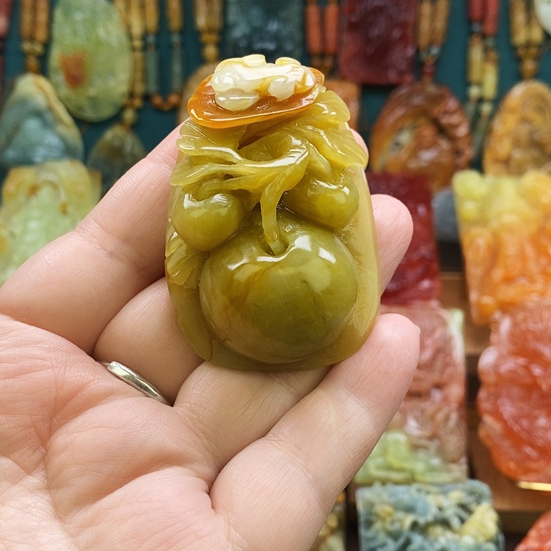 蛇纹石玉未镶嵌颈饰精品如意平安
