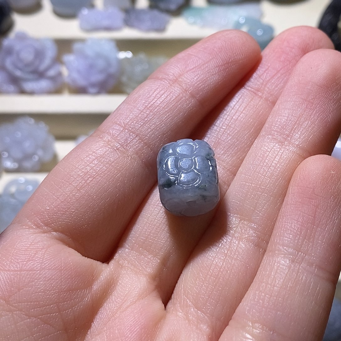 懒***羊翡翠散珠未镶嵌翡翠