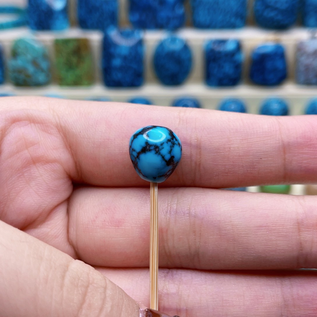 未镶嵌绿松石颈饰