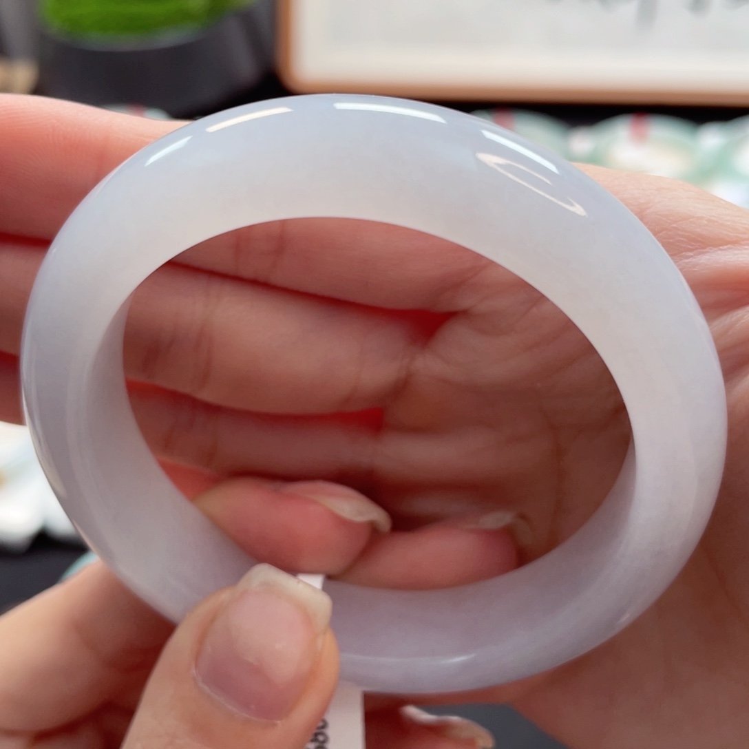 【闪购商品】翡翠手镯未镶嵌56种老胶润柔粉月光38号