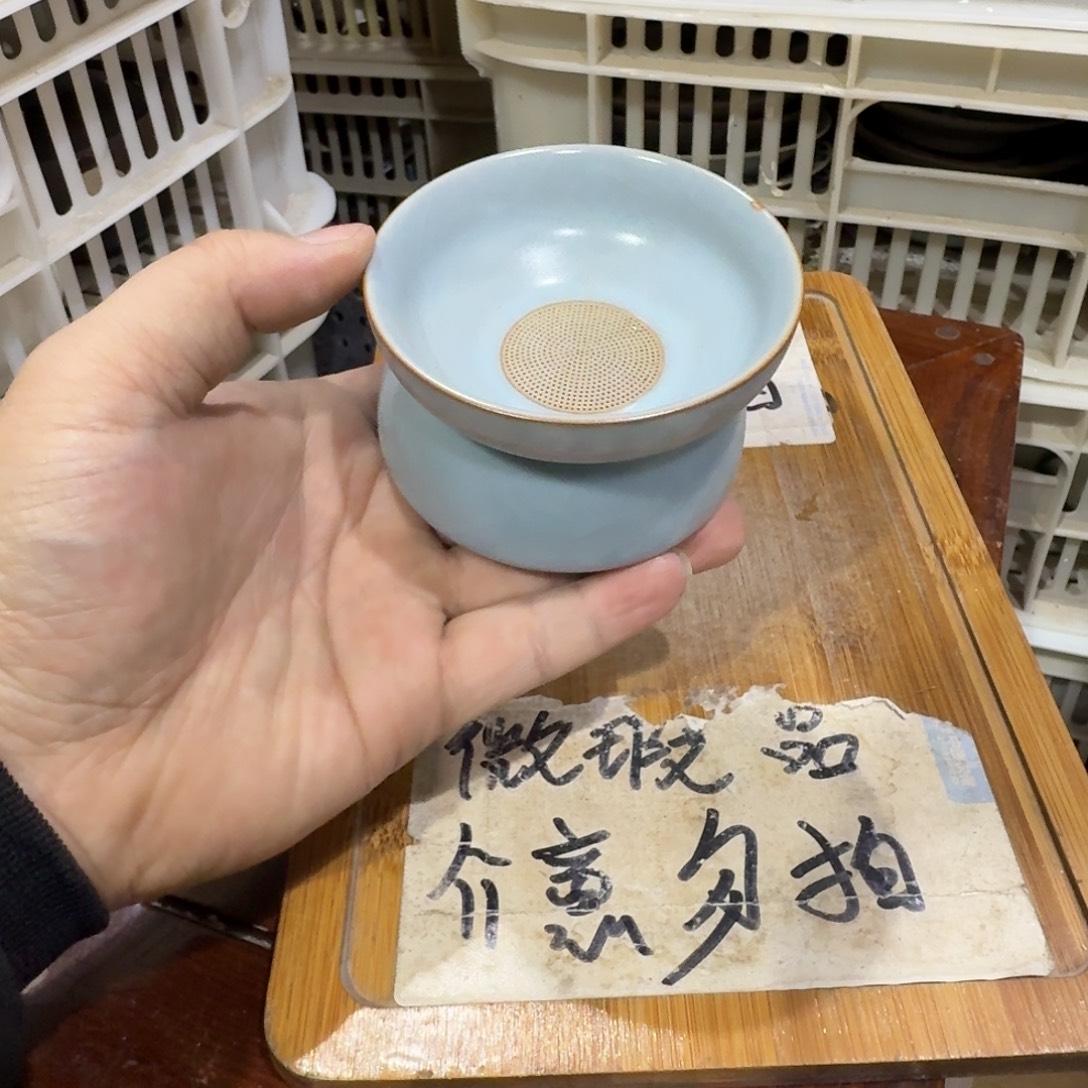 微瑕疵介意勿拍陶瓷器皿H116