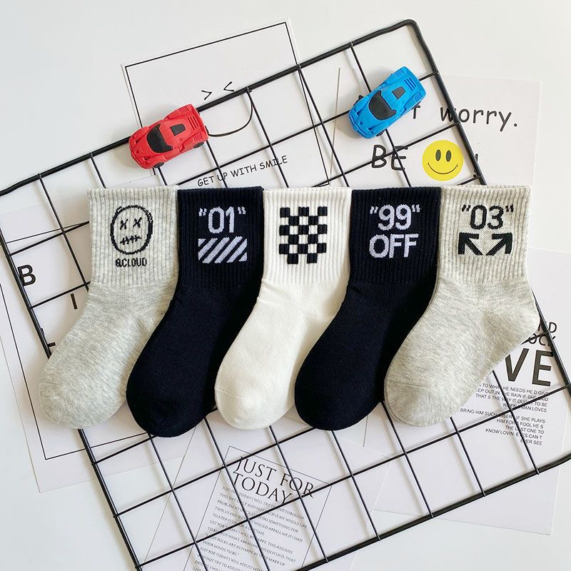 爱嘀嗒儿童袜子秋冬季精梳棉韩版中筒黑白灰学院风男女童宝宝棉袜