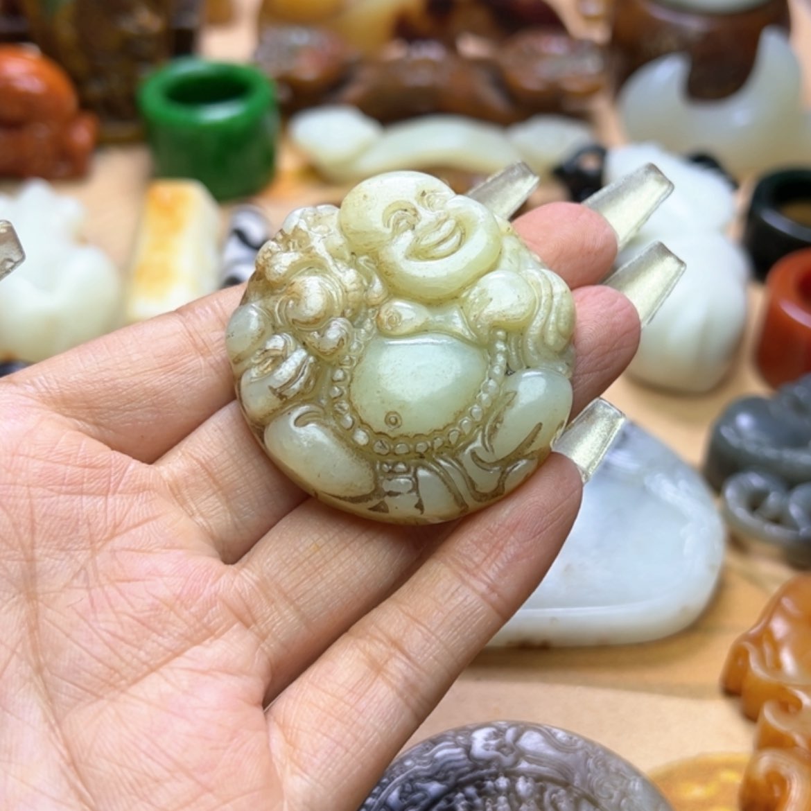 【闪购商品】蛇纹石玉颈饰未镶嵌