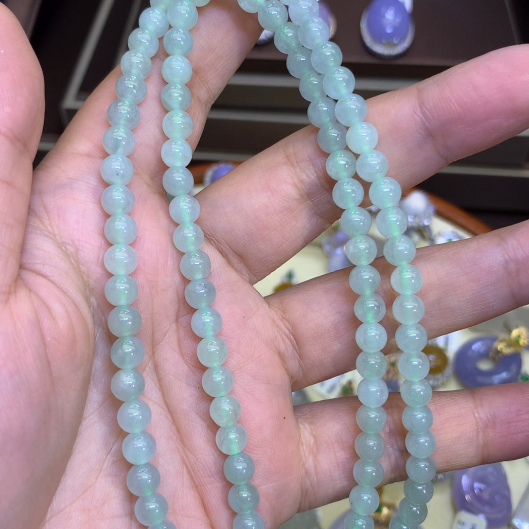 翡翠颈饰未镶嵌翡翠吊坠