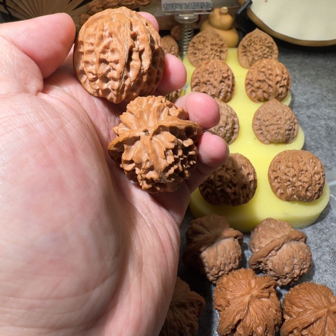 ****文玩核桃吊坠39苹果园