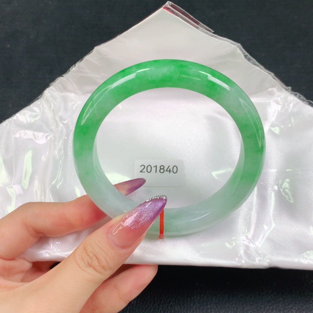 翡翠未镶嵌手镯天然翡翠手镯04