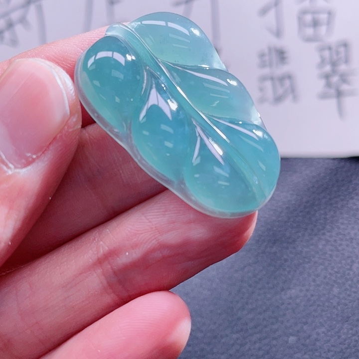 翡翠颈饰未镶嵌999999999