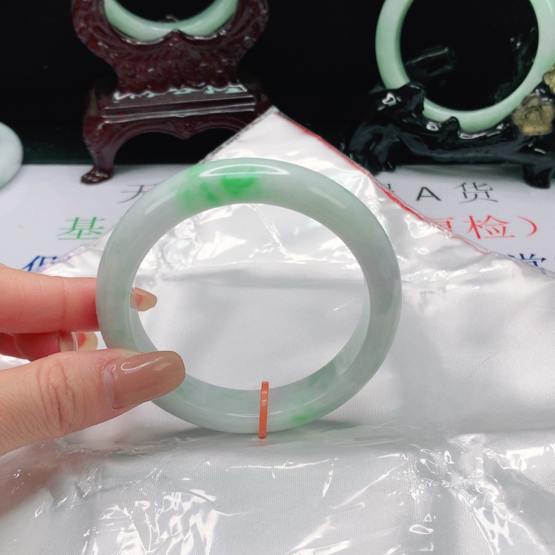 翡翠手镯未镶嵌缅甸天然A货翡翠