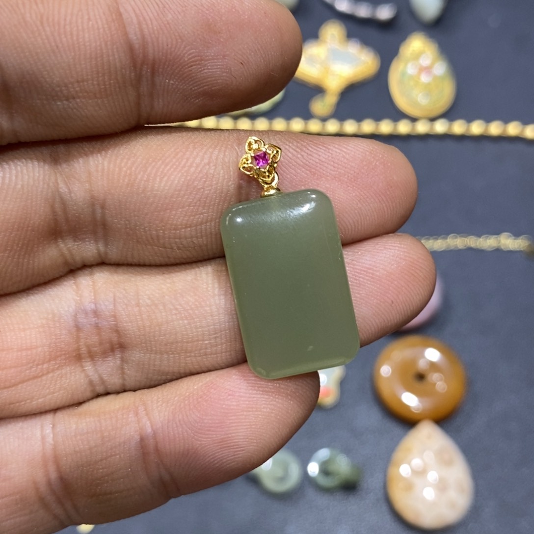 和田玉颈饰银S925镀金镶嵌