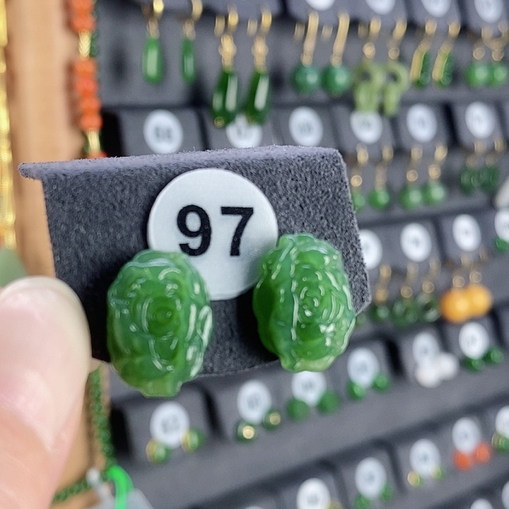 和田玉耳饰18K金镶嵌