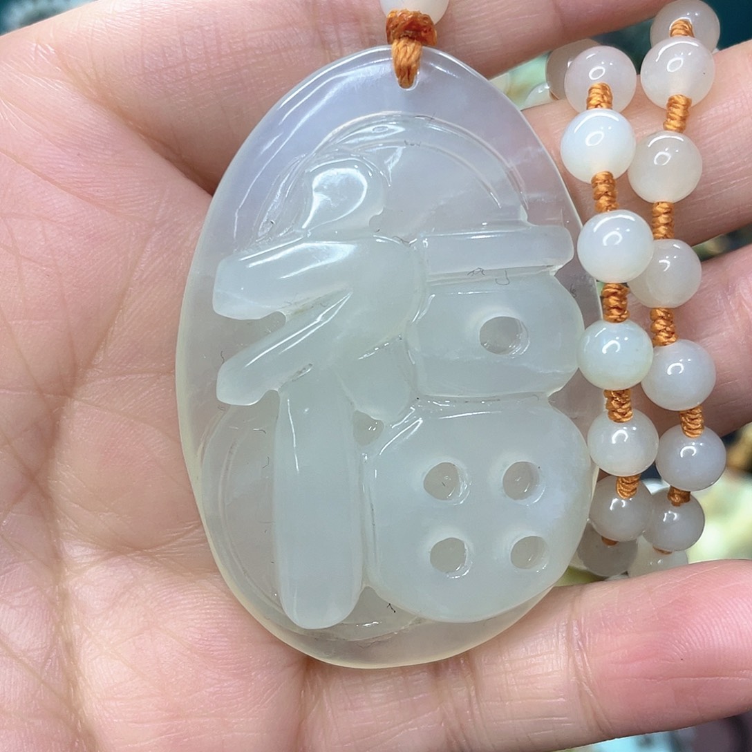 蛇纹石玉颈饰未镶嵌