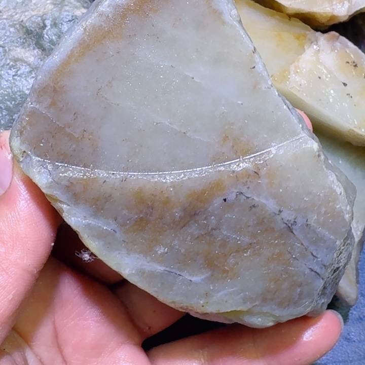 和田玉未镶嵌珠宝半成品