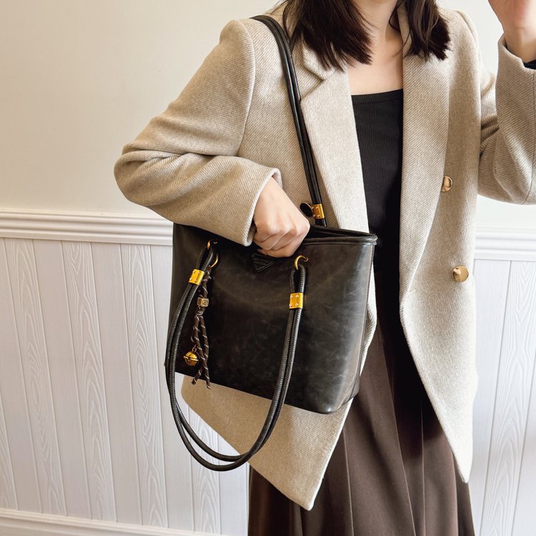 托特包时尚休闲百搭简约单肩气质小众洋气潮流女士