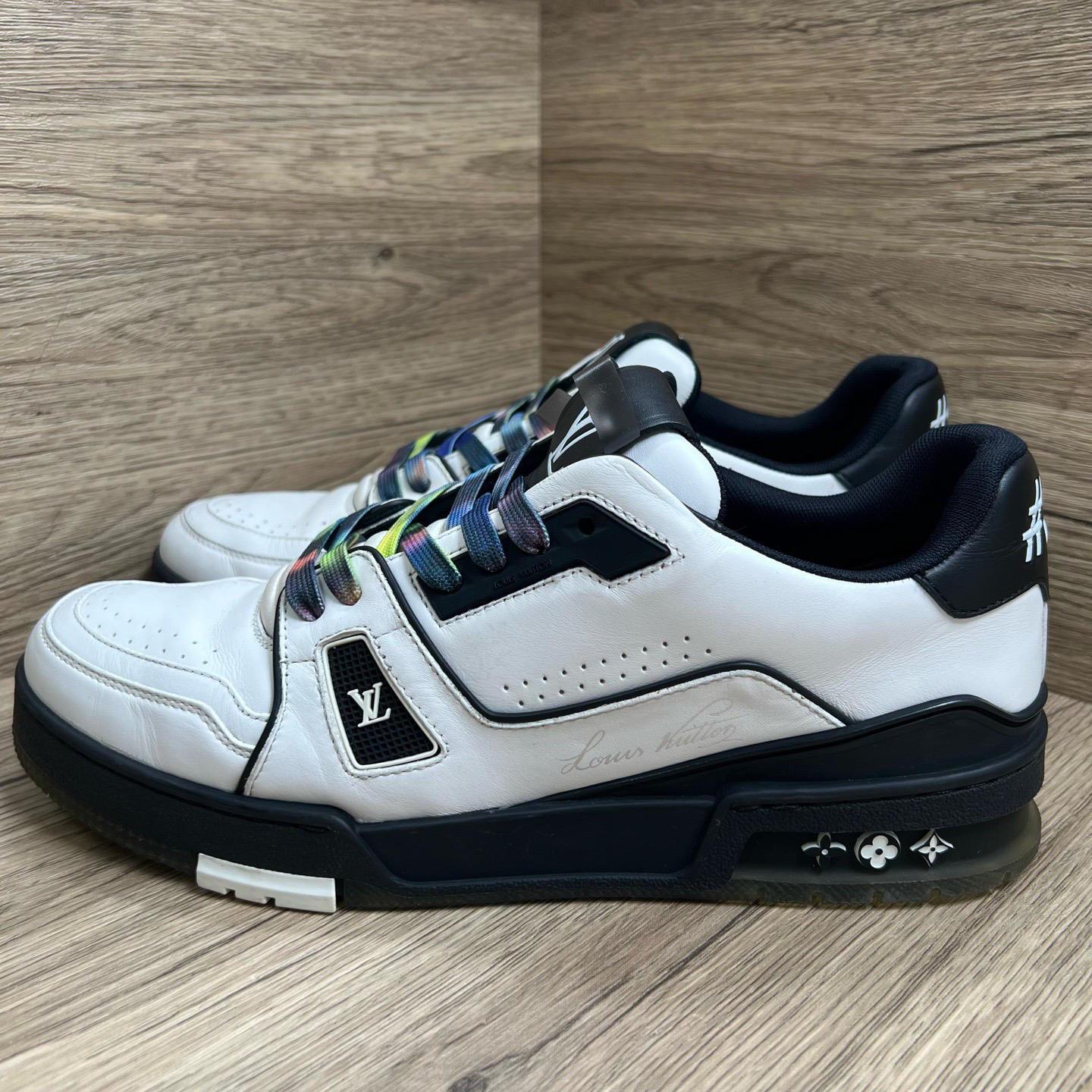 95新 LouisVuitton/路易威登 Trainer 黑白彩绳板鞋 41.5码