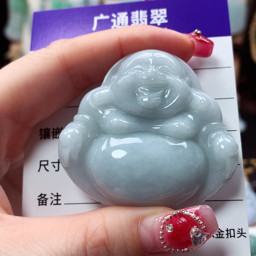 翡翠颈饰未镶嵌佛公