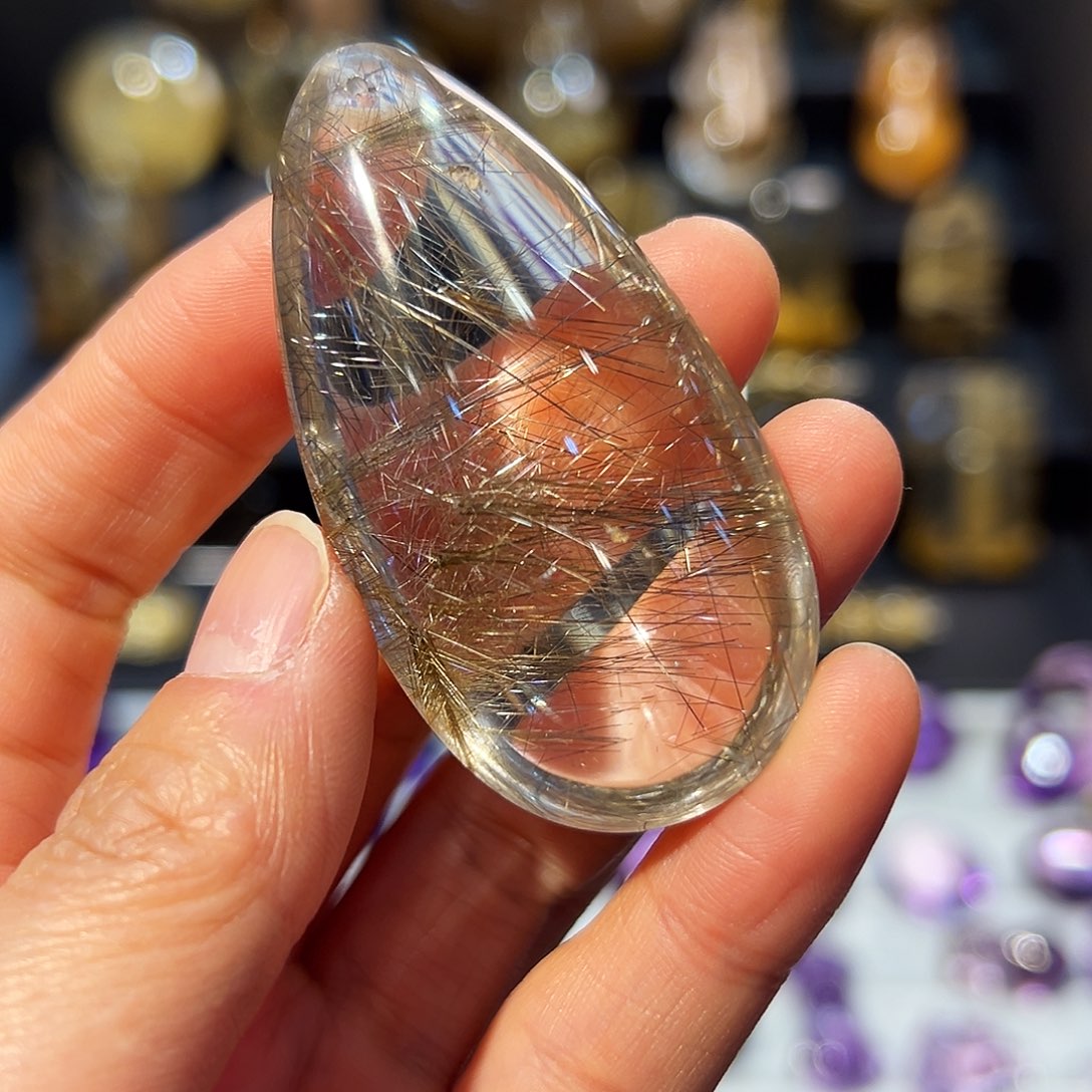 小***东发晶未镶嵌颈饰吊坠