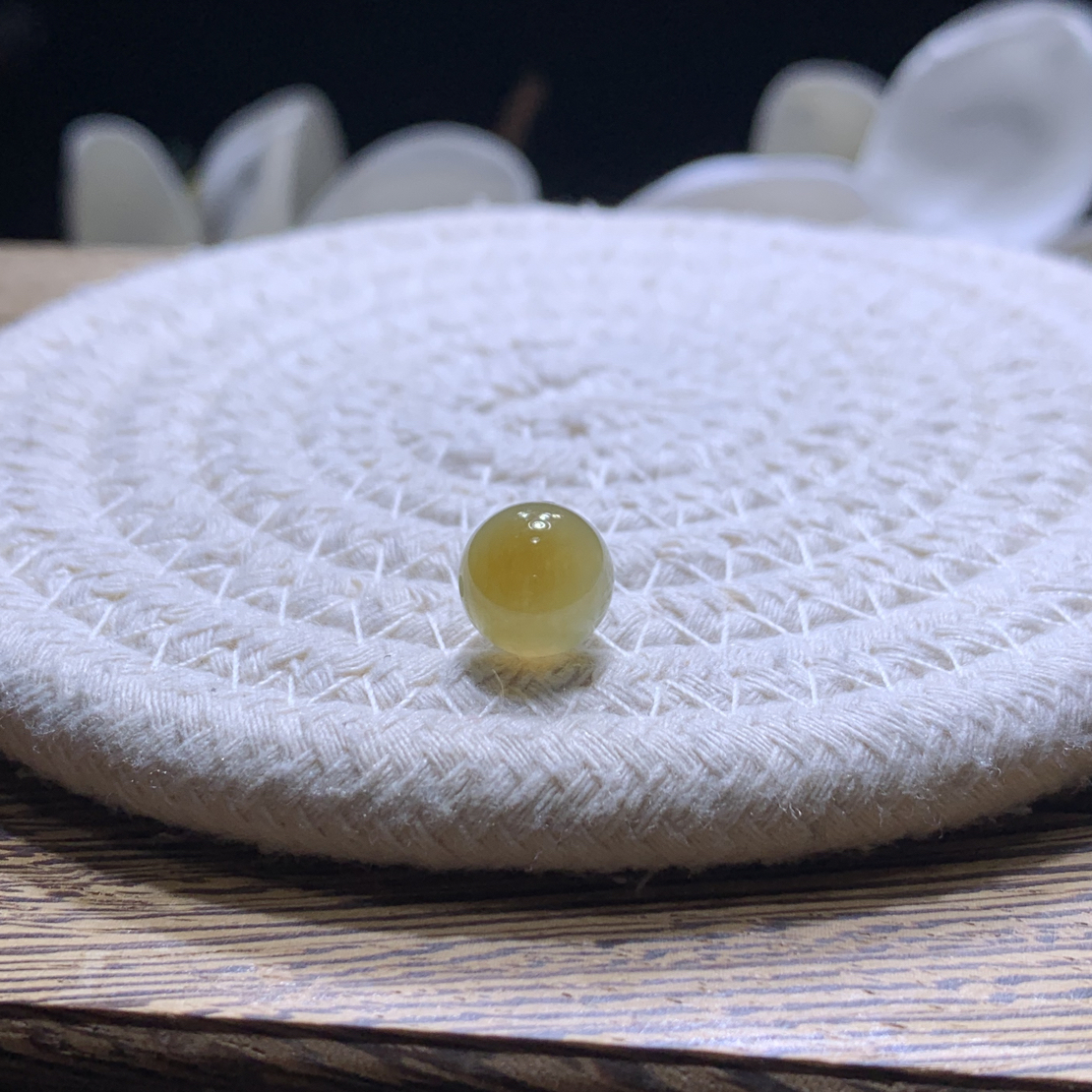 缅甸翡翠A货无烧黄翡单珠9.9mm