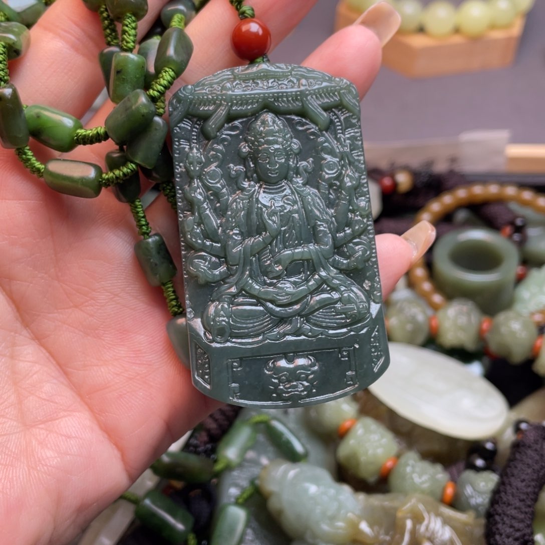 和田玉颈饰未镶嵌