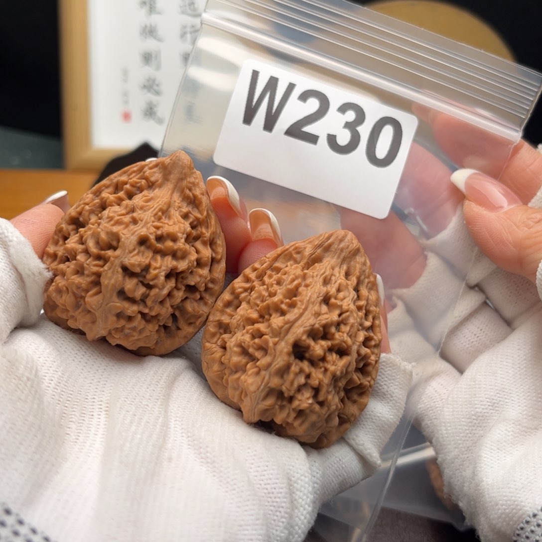 文玩核桃把件40蚂蚁王w 230