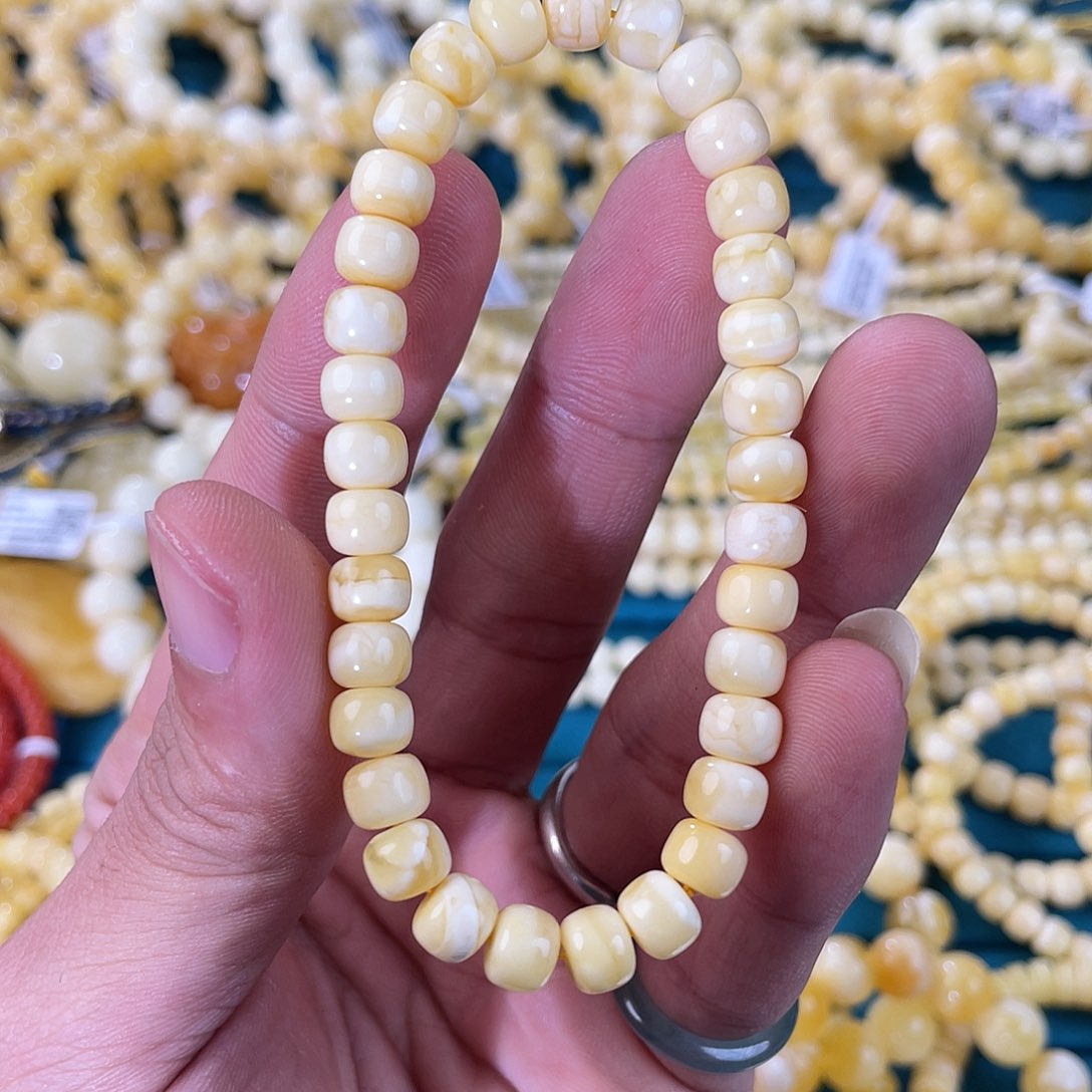 琥珀裸石未镶嵌DY241226B013